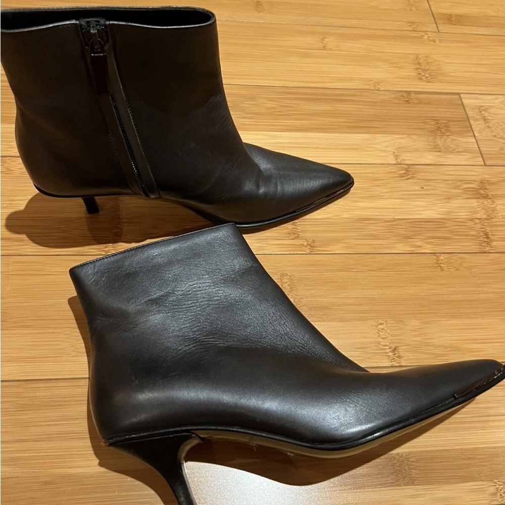 Gucci New Black Heeled Ankle Boots